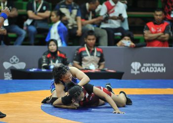 Gulat Jatim Tambah Koleksi Medali di PON Bela Diri 2025