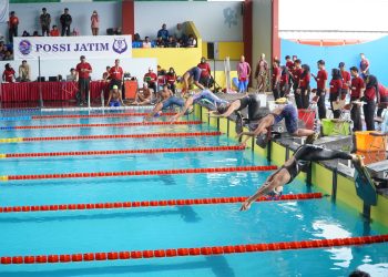 Surabaya Pimpin Klasemen Kejuaraan Finswimming Piala Gubernur Jatim 2025