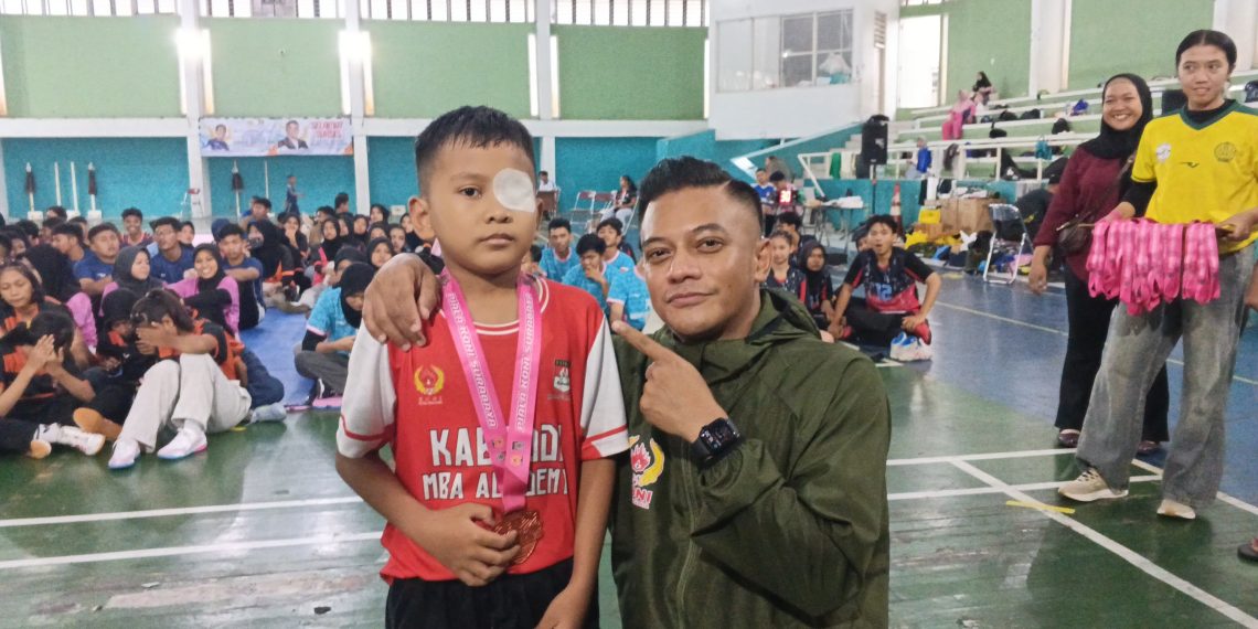 Kanker Mata Tak Halangi Siswa MI Ini Berprestasi di Kejuaraan Kabaddi Piala KONI Surabaya 2025