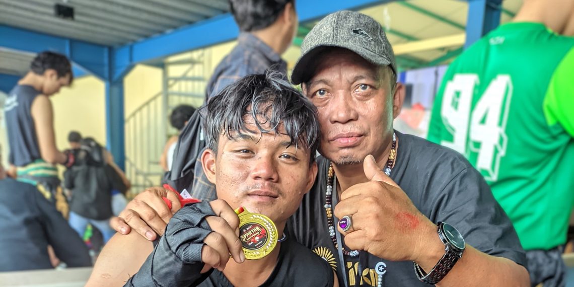 Empat Fighter Asapat Camp Borong Gelar Juara di Spartan Fight Showbiz Geger Geden Surabaya