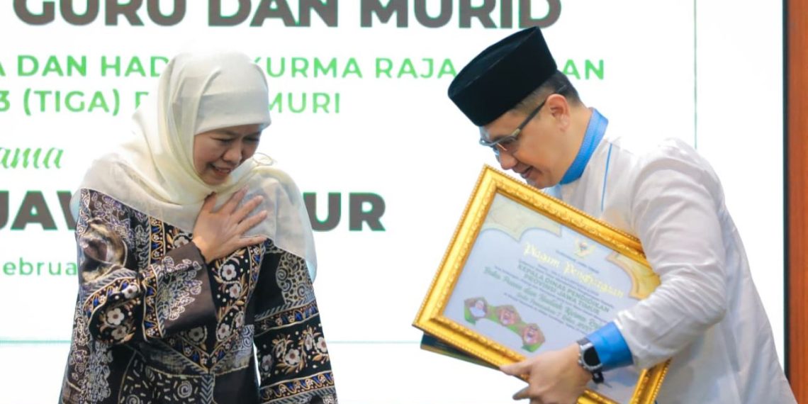Ramadan Pendidikan Berdampak, Gubernur Jatim Beri Penghargaan kepada Kadindik, Sekolah, Guru, dan Murid