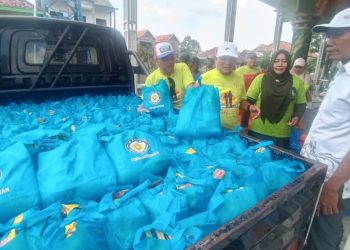 Kauje Lamongan Salurkan 100 Paket Sembako untuk Warga Terdampak Banjir di Kecamatan Turi