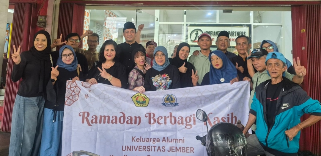 Aksi Nyata Alumni Unej di Surabaya! Berbagi Takjil hingga Santuni Yatim di Ramadan 2026